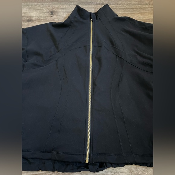 Lululemon Relaxed Define Jacket Black W/ Gold Zippers Size 8 - Picture 4 of 11